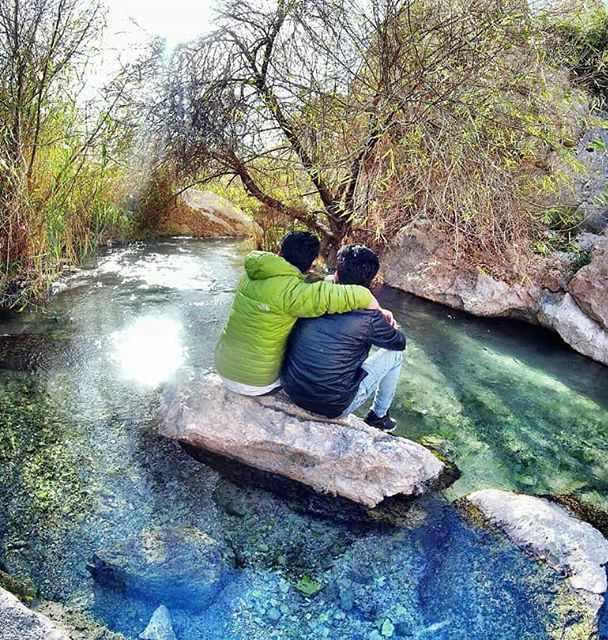 چشمه گلابی