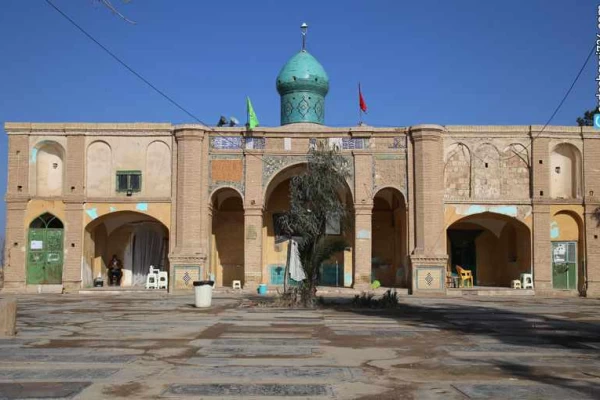 آستان شش امامزاده قمرود، نمایی از تاریخ کهن