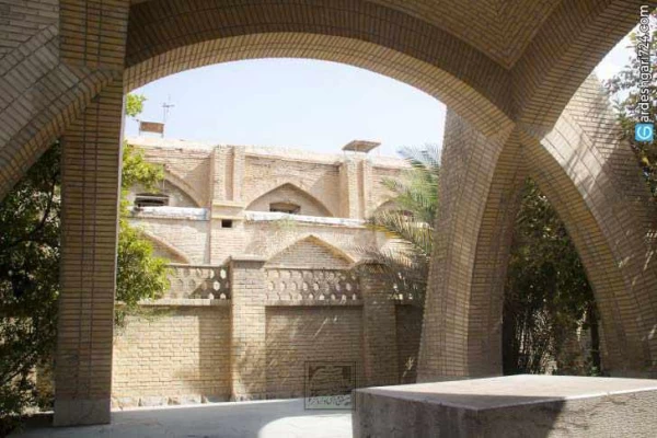 آرامگاه عبدالله خفیف