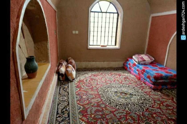 اقامتگاه بومگردی عمونوروز طبس