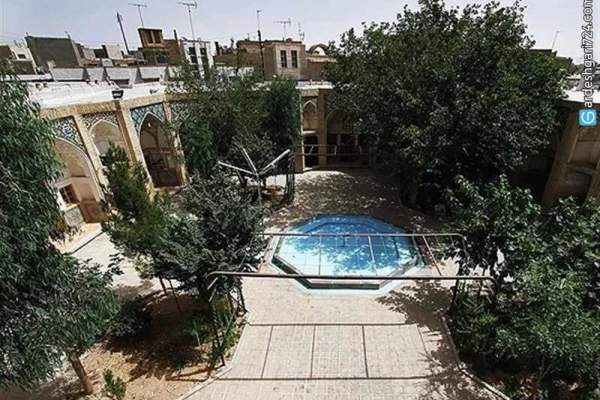 مدرسه جهانگیرخان، نماد تمدن ایران زمین