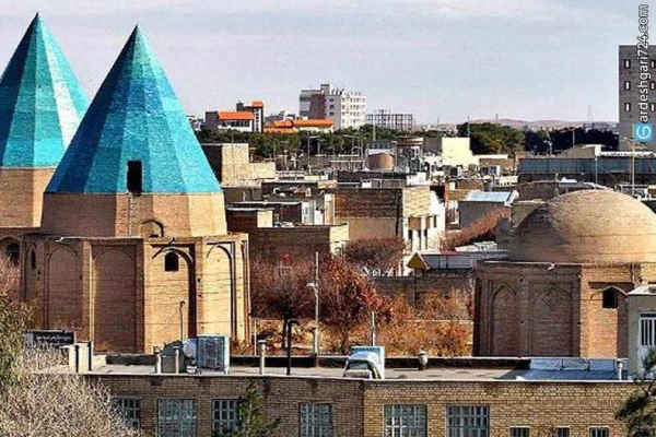 گنبد سبز قم کجاست؟
