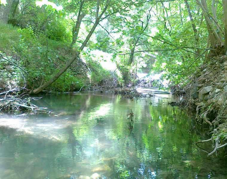 آبشار زیبای نوقاهان