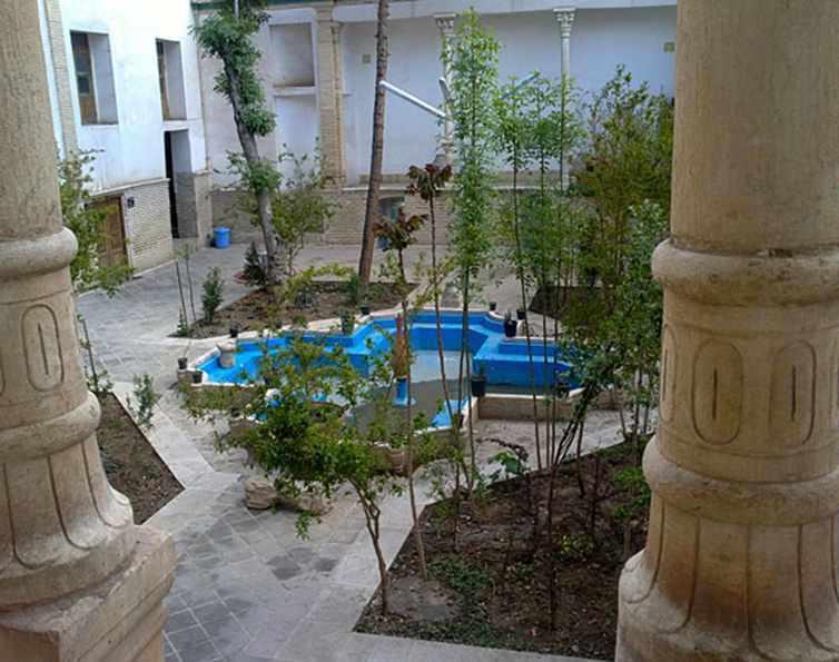 موزه هنرهای سنتی، گوشه ای از هنرمندی هنرمندان ایرانی