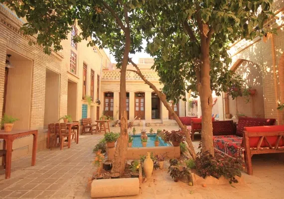 اقامتگاه سنتی پسین شیراز