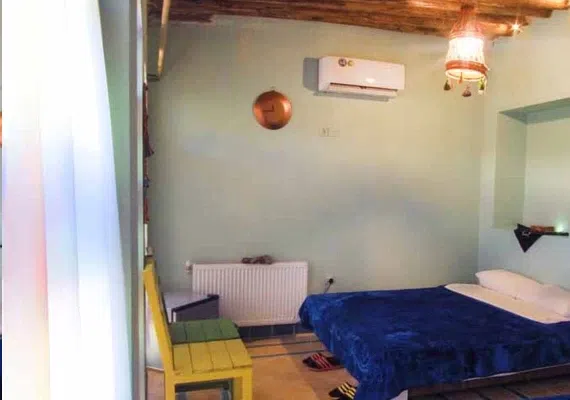 اقامتگاه بوم گردی عمارت هفت رنگ شیراز