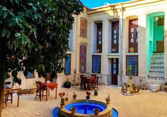 اقامتگاه سنتی پسین شیراز