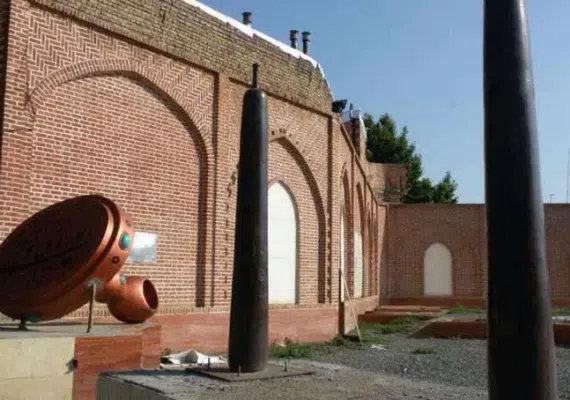 آرامگاه پوریای ولی
