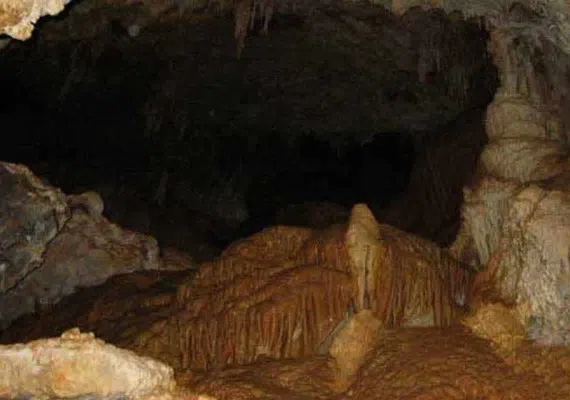 غار دوکچی