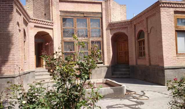 خانه تاریخی صادقی