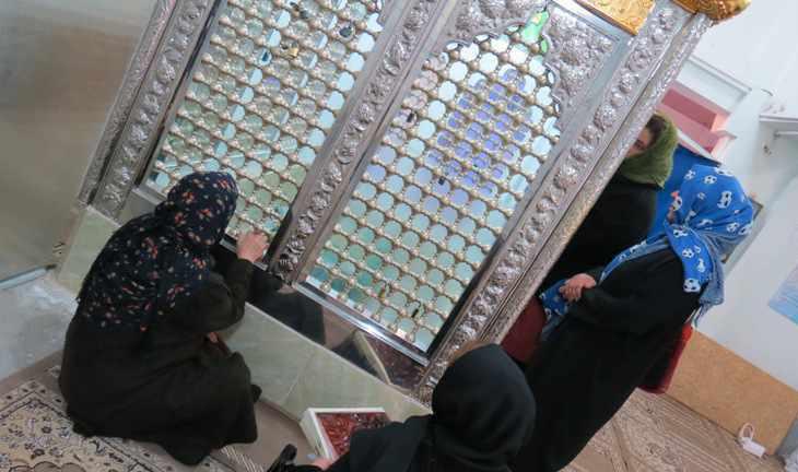 مسجد و زیارتگاه هاجره خاتون