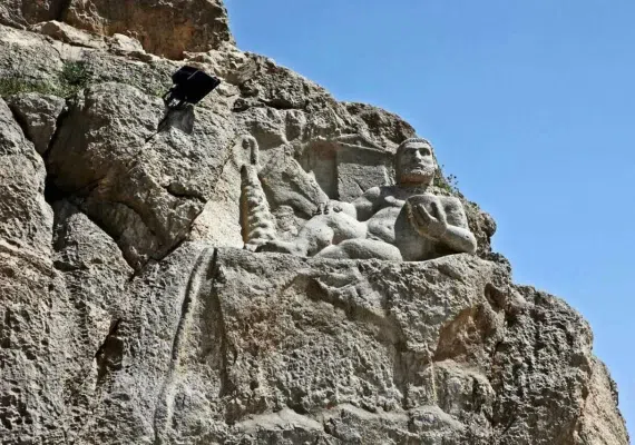 مجسمه هرکول