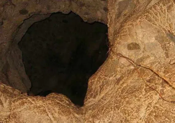 غار رتیل کرمانشاه