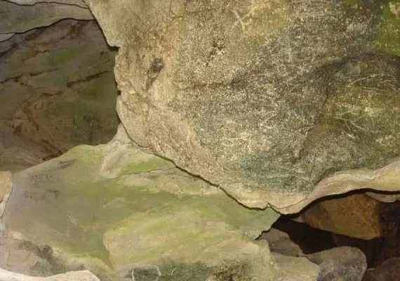 غار رتیل کرمانشاه