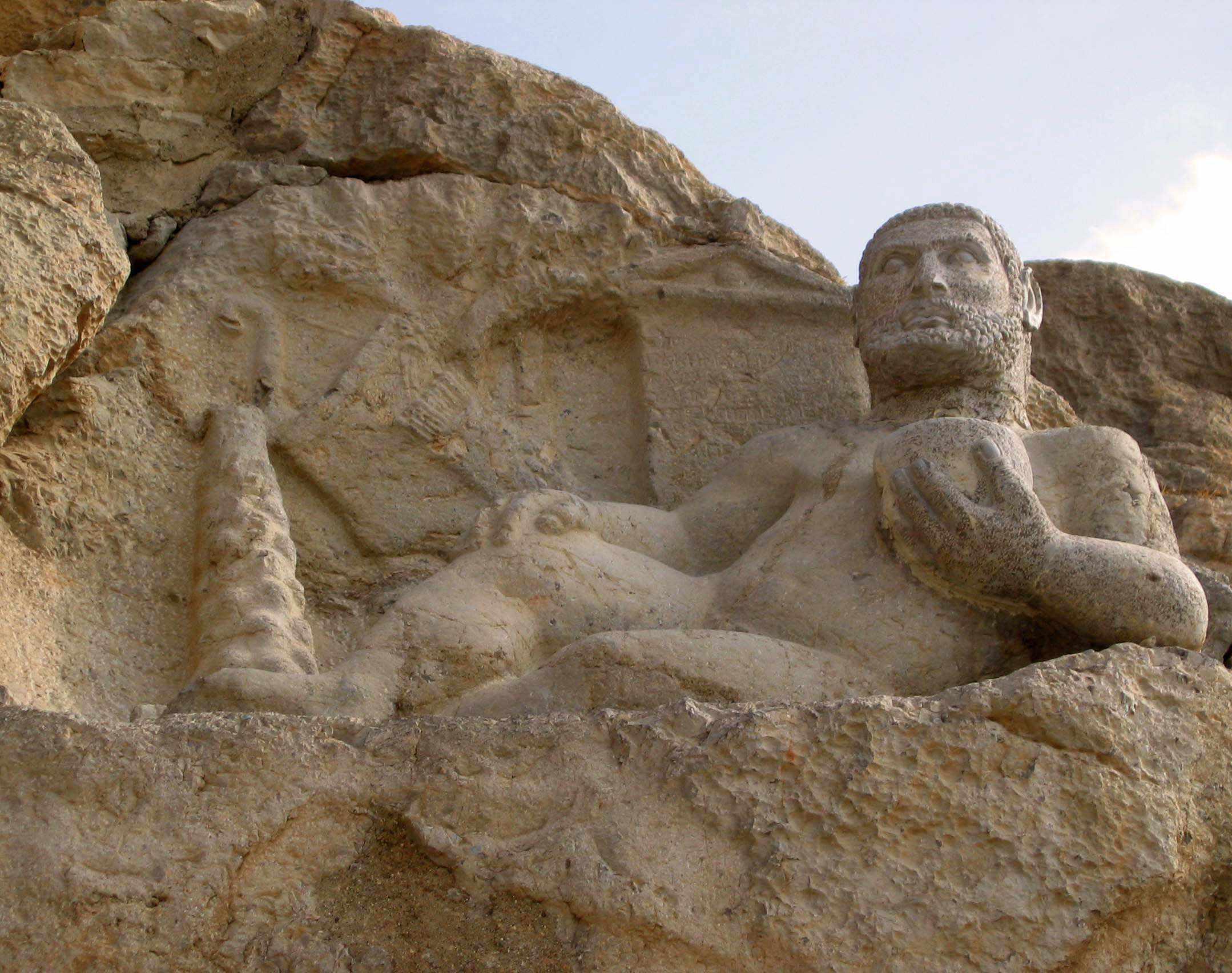 مجسمه هرکول