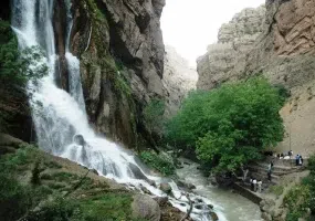 آبشار آب سفید الیگودرز کجاست؟