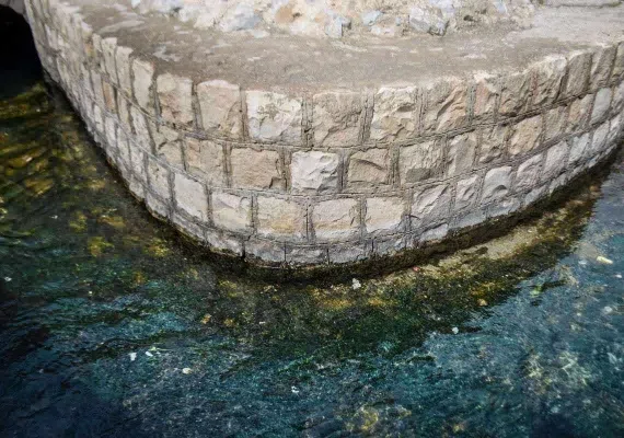 گرداب سنگی خرم آباد کجاست؟