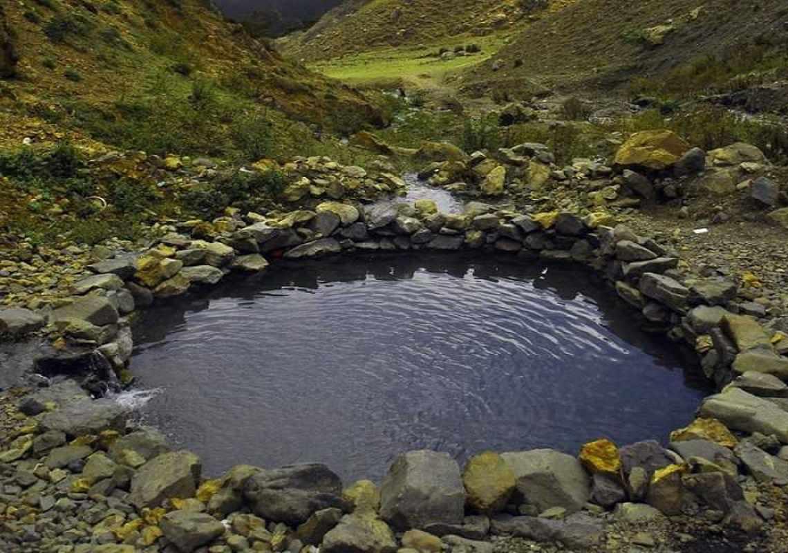 چشمه های آب گرم دهلران