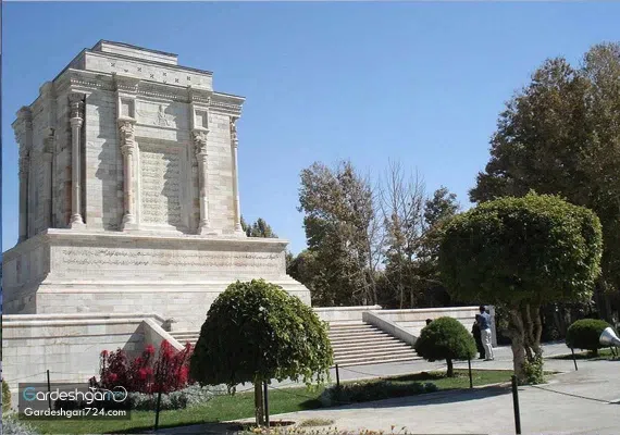 آرامگاه و مقبره فردوسی کجاست
