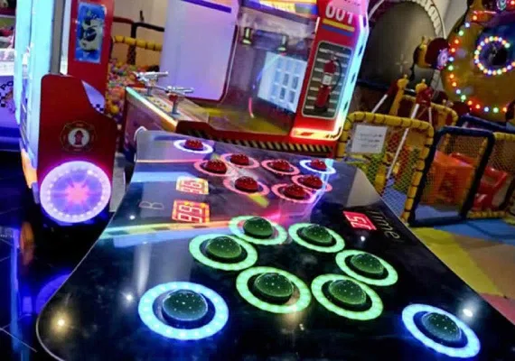 شهربازی هایلند کیش