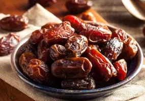 سوغات کرمان فقط زیره نیست! لیست کامل 14 سوغات این شهر زیبا + عکس