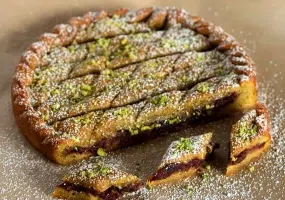 سوغات کرمان فقط زیره نیست! لیست کامل 14 سوغات این شهر زیبا + عکس