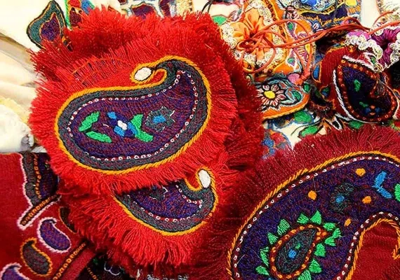 سوغات کرمان فقط زیره نیست! لیست کامل 14 سوغات این شهر زیبا + عکس