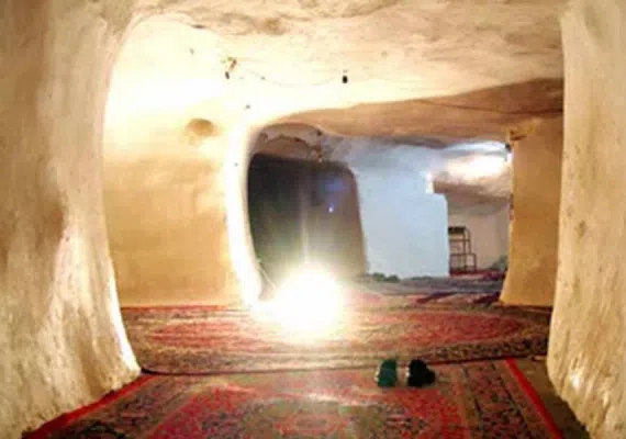 مسجد مزار