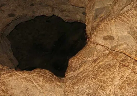 غار نوشیروان