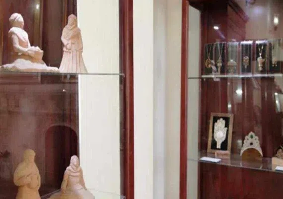 خانه تاریخی ملک