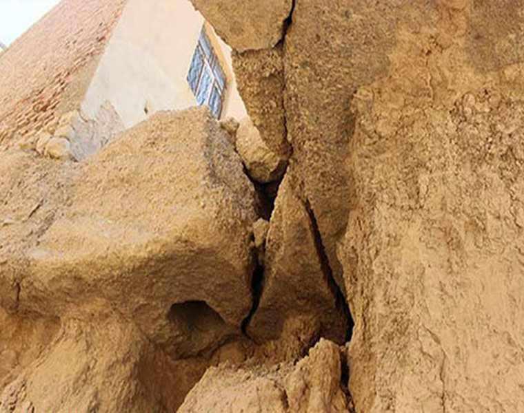 خندق های سنگی قلعه سرورخان