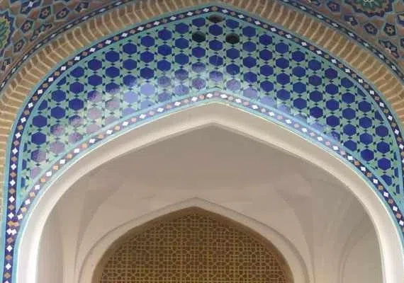 آرامگاه میر غیاث الدین ملک شاه (مسجد 72 تن)