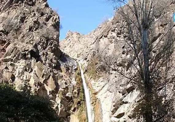 آبشار سرخه میشه