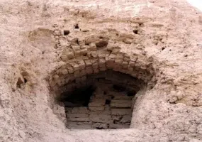 قلعه بی مانند خشت خام ایرج