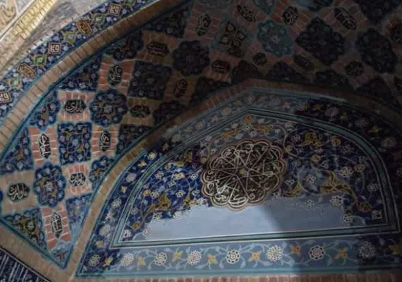 مسجد کبود تبریز، نگین لاجوردی ایران