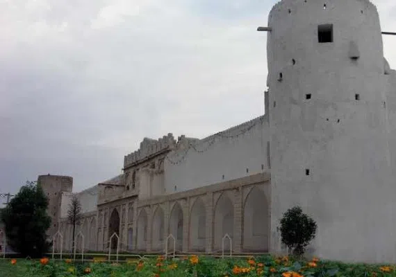 کاروانسرای مشیرالملک یا دژ برازجان