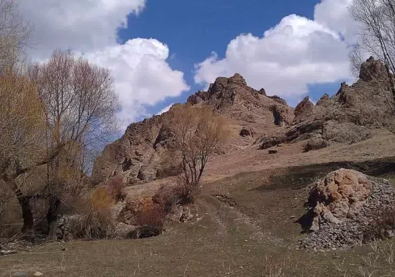 سنگ نبشته رازلیق سراب، یادگاری چند هزار ساله