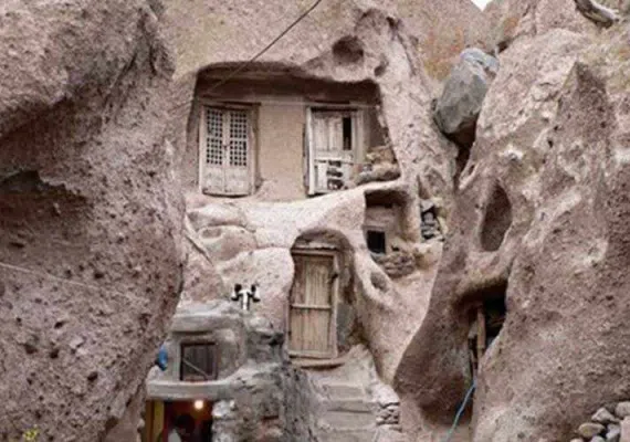 روستای کندوان، تنها روستای صخره ای و مسکونی جهان