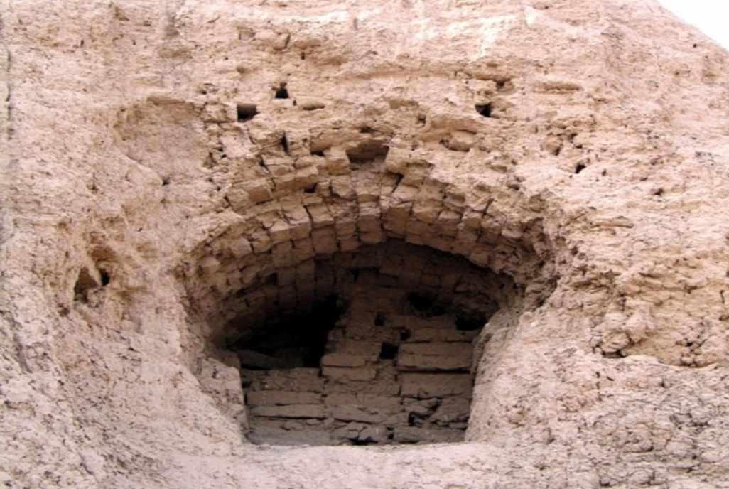 قلعه بی مانند خشت خام ایرج