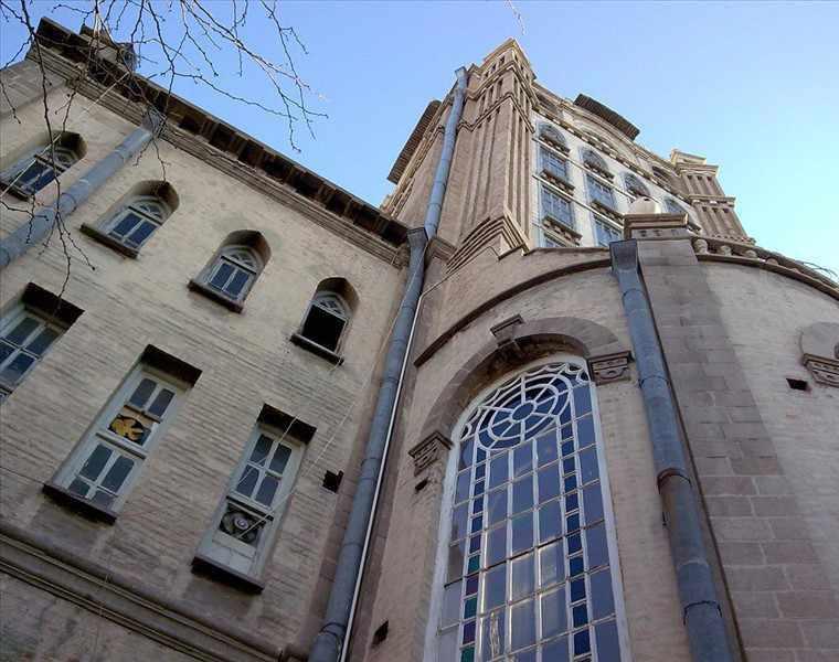 کاخ موزه شهرداری تبریز، کاخی در شهر نخستین ها