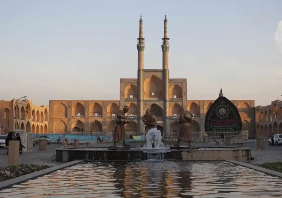 میدان امیر چخماق یزد