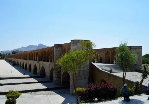 سی و سه پل اصفهان