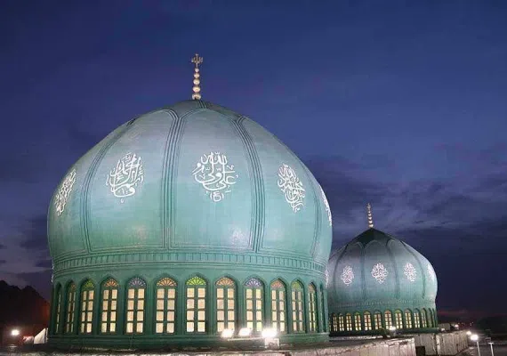 مسجد مقدس جمکران؛ همنوا با منتظران ظهور