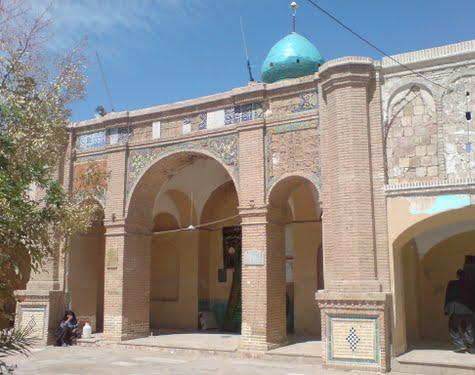آستان شش امامزاده قمرود، نمایی از تاریخ کهن