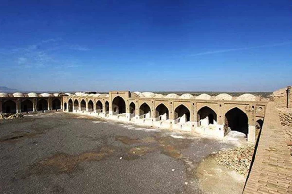 کاروانسرای دیر گچین، مادر کاروانسراهای ایران