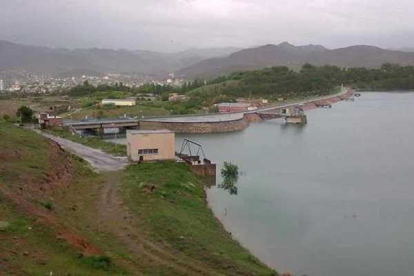 سد مهاباد