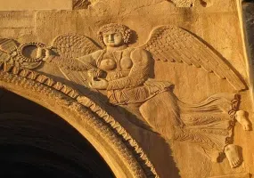 طاق بستان