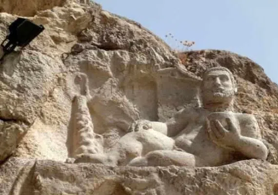 مجسمه هرکول
