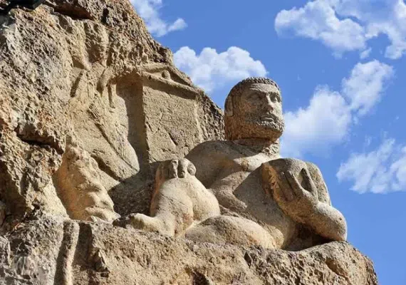 مجسمه هرکول