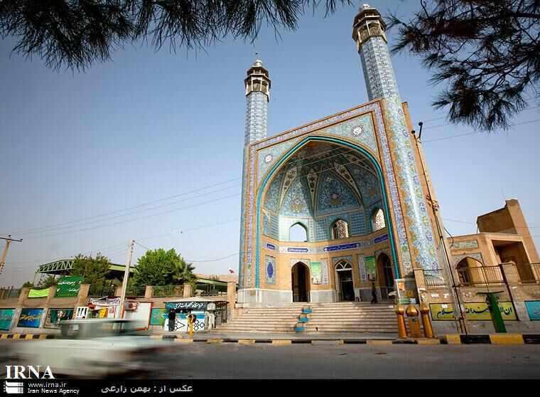 مقبره ی احمد بن اسحاق اشعری قمی